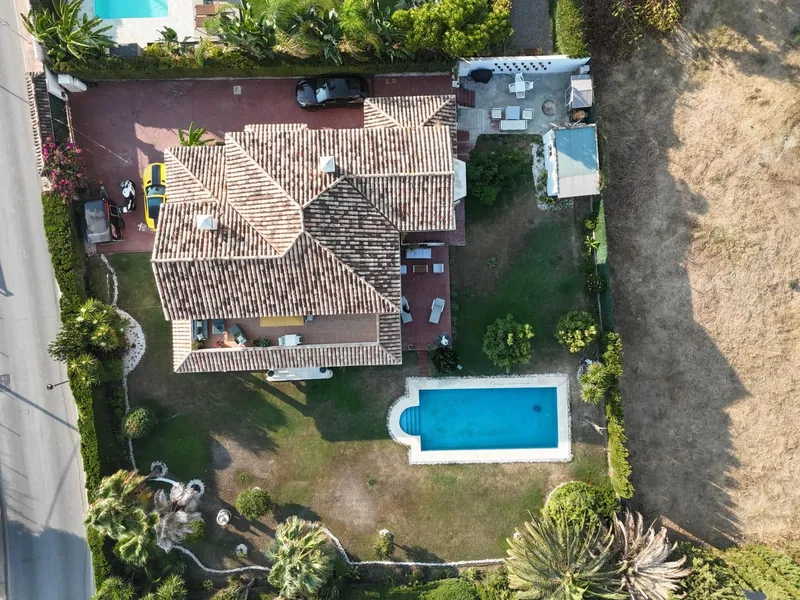 Fritliggende villa · Guadalmina Alta