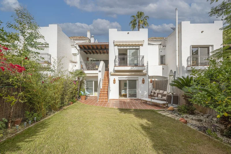 Townhouse in Istán