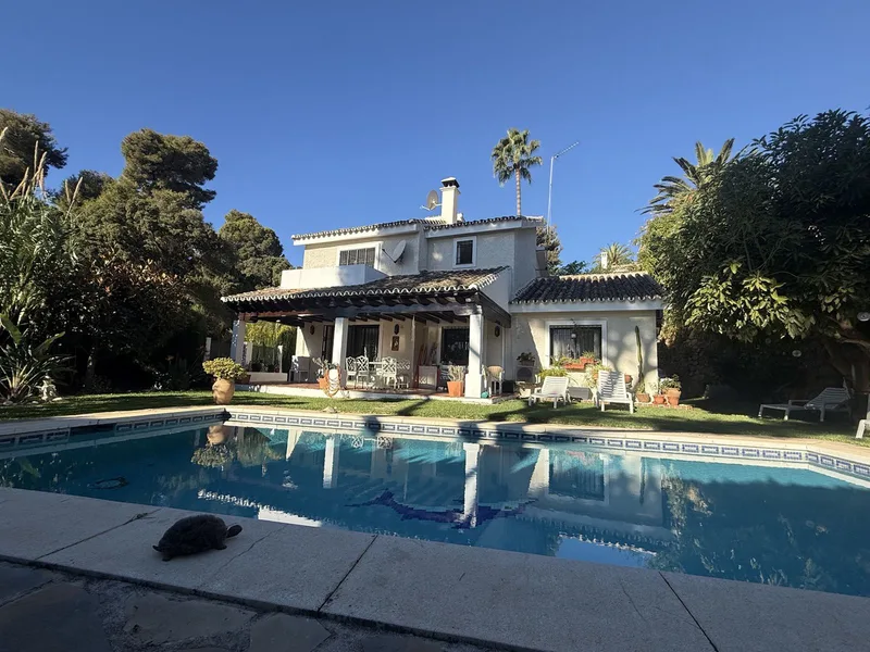 Detached Villa in Calahonda