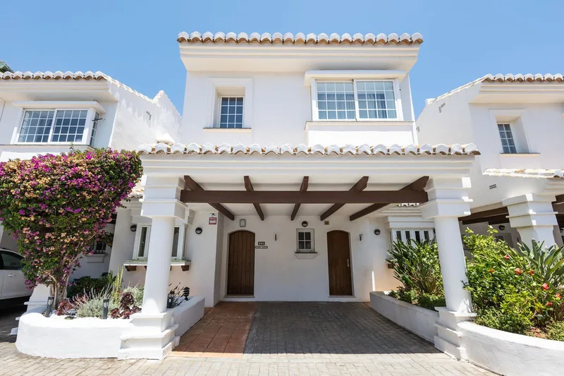 Townhouse in Riviera del Sol