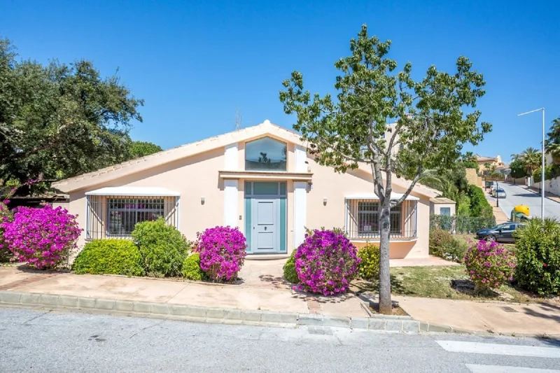 Detached Villa in Elviria