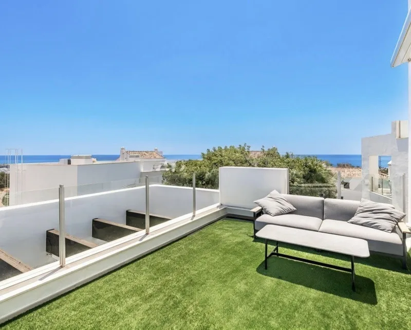 Penthouse in Altos de los Monteros