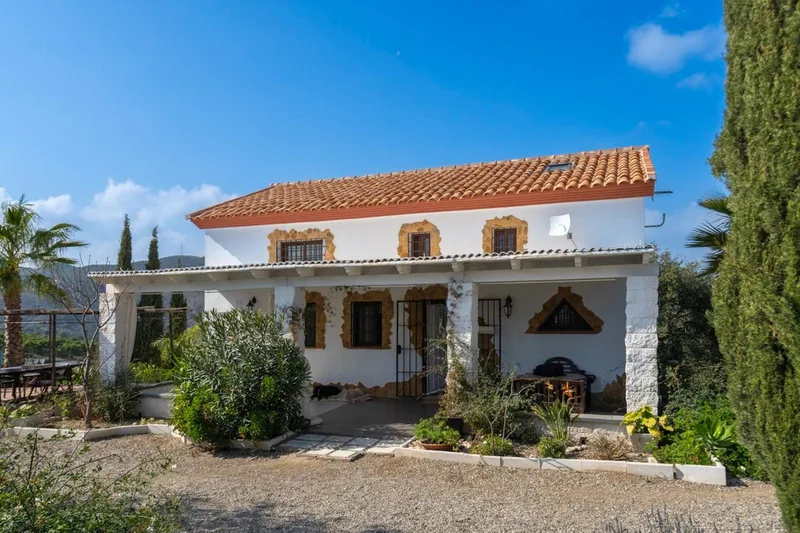 Finca - Cortijo in Coín