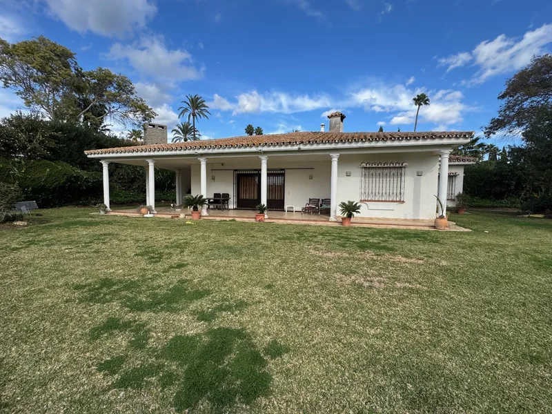 Detached Villa in Estepona
