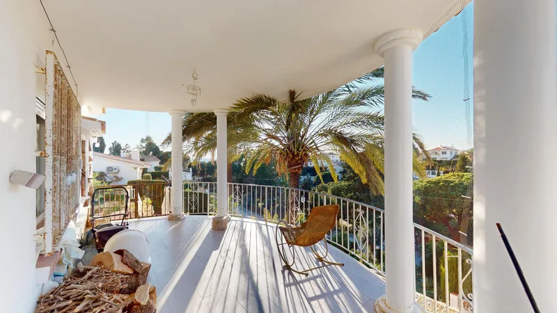 Detached Villa in Benajarafe