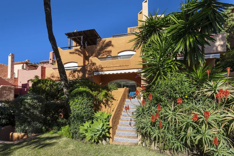 Townhouse in Nueva Andalucía