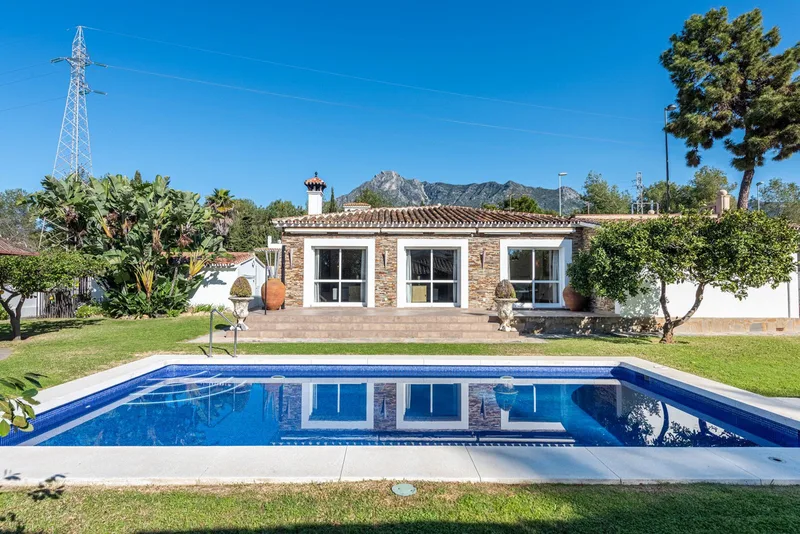 Fritliggende villa · The Golden Mile