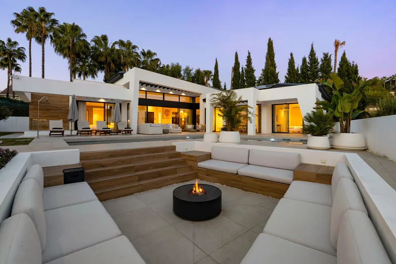 Frittliggende villa · Nueva Andalucía