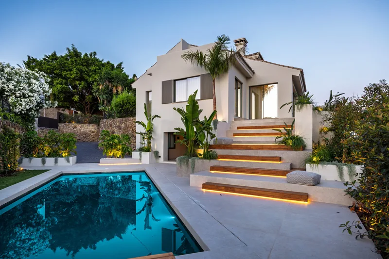 Frittliggende villa · Nueva Andalucía