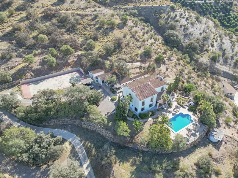 Finca - Cortijo in Alora