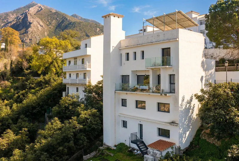Detached Villa in Istán