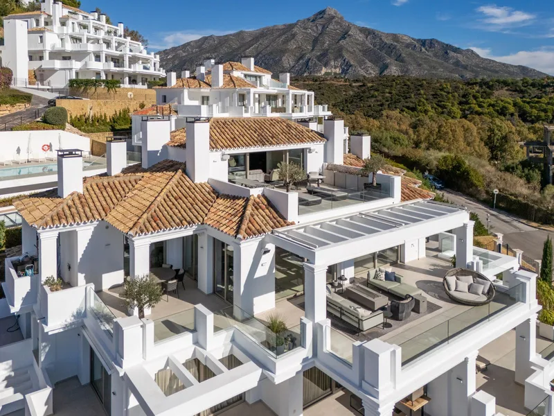 Fritliggende villa · Nueva Andalucía