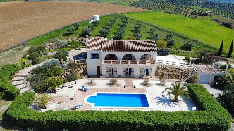 Finca - Cortijo in Alora