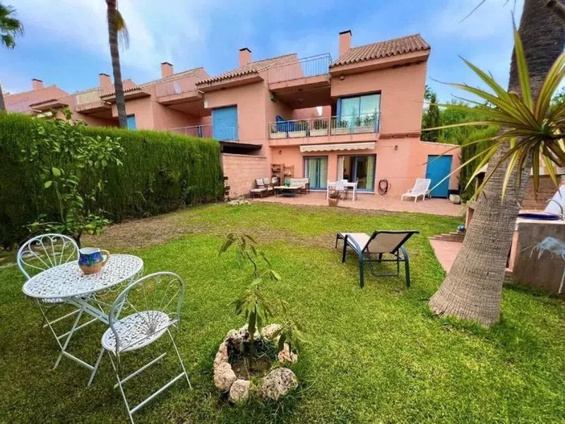 Townhouse in Nueva Andalucía