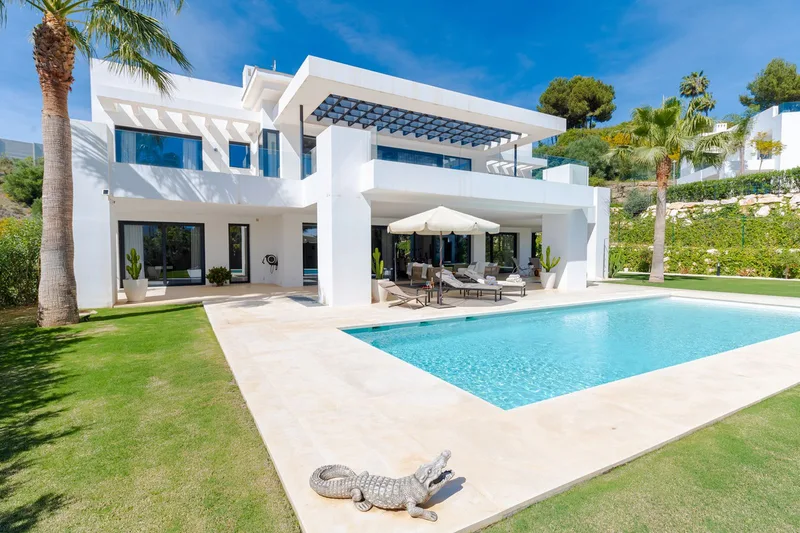 Frittliggende villa · Nueva Andalucía