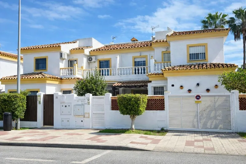 Semi-Detached House in Guadalmar