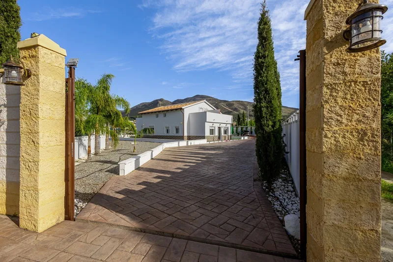 Detached Villa in Alhaurín el Grande