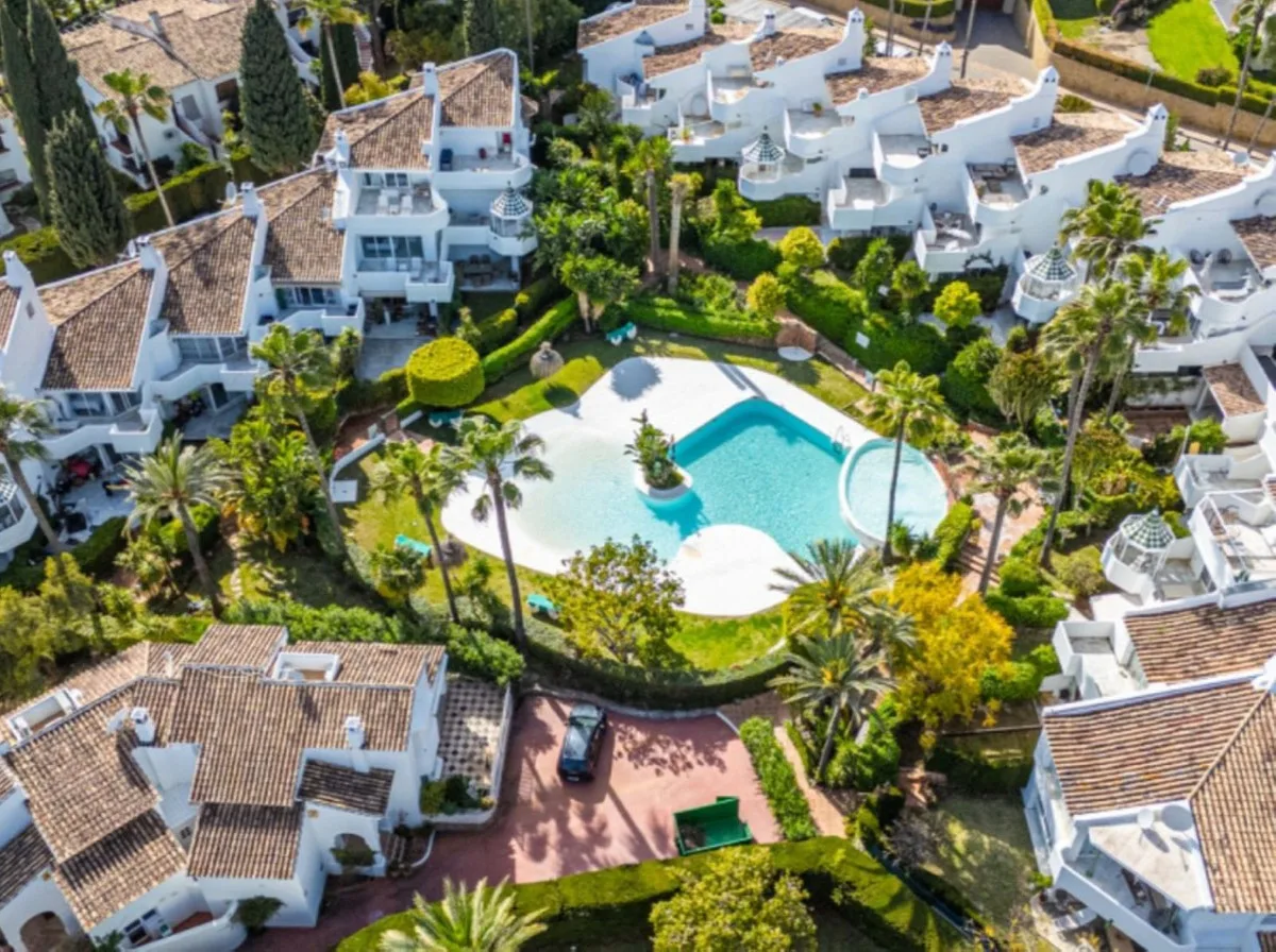 Дом блокированной застройки in Marbella