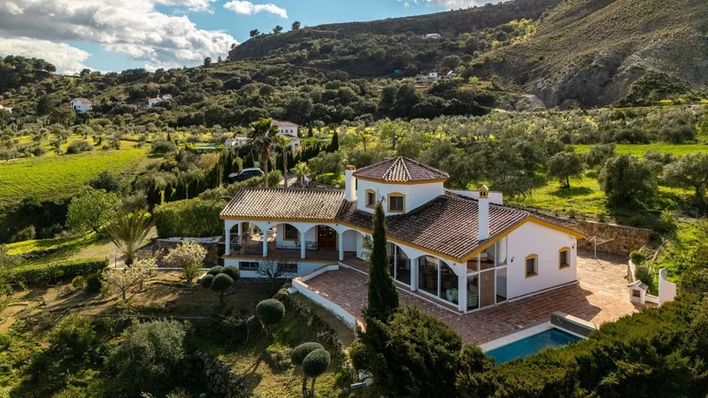 Finca - Cortijo in Casarabonela