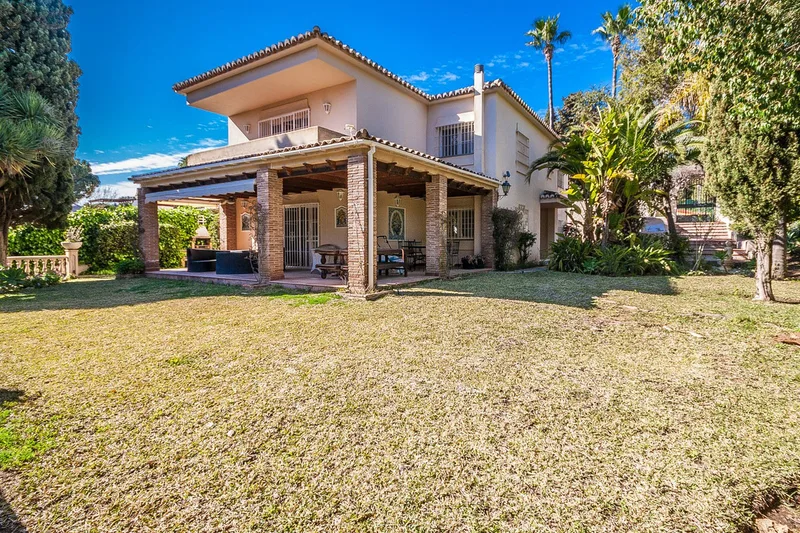 Detached Villa in Calahonda