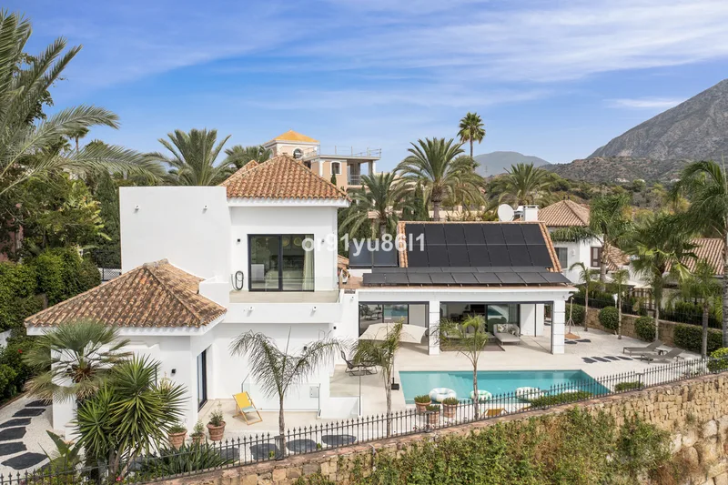 Fritliggende villa · The Golden Mile