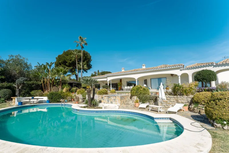 Fritliggende villa · Benahavís