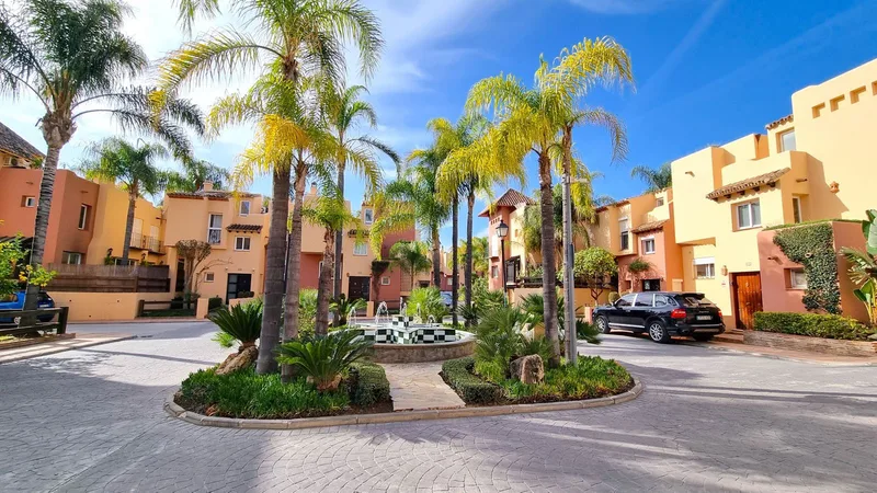 Townhouse in Nueva Andalucía