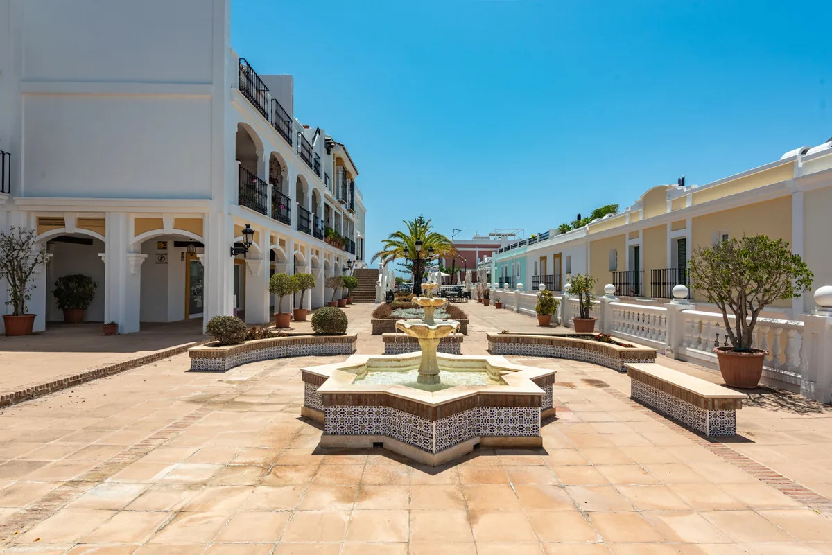 Casa adosada in Nueva Andalucía