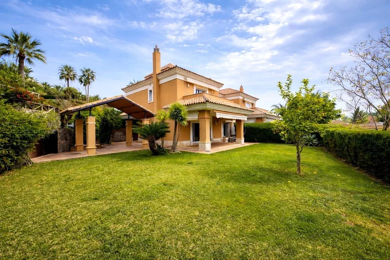 Semi-Detached House in Santa Clara
