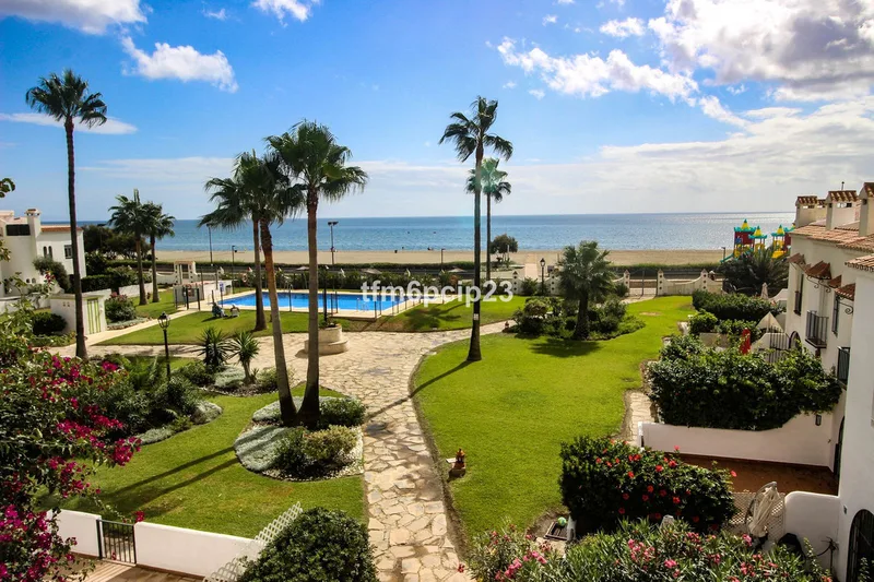 Semi-Detached House in Casares Playa