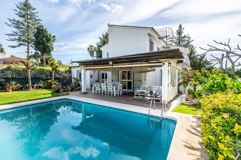 Detached Villa in Río Real