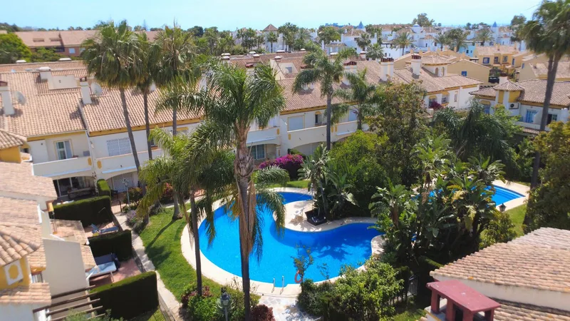 Radhus · San Pedro de Alcántara