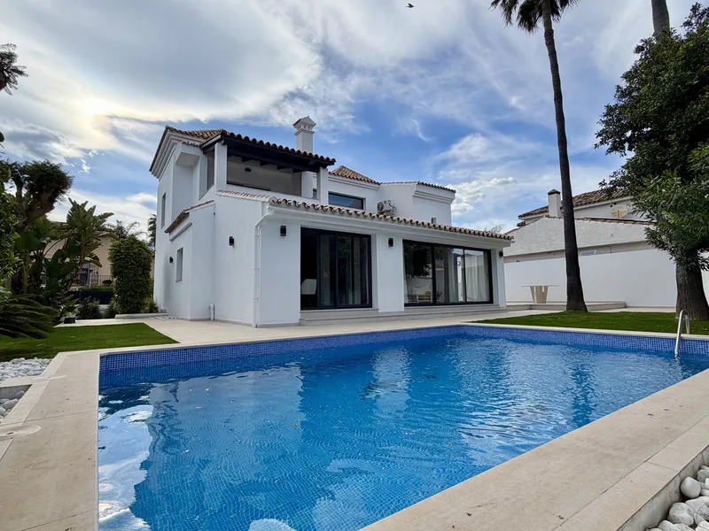 Frittliggende villa · Puerto Banús