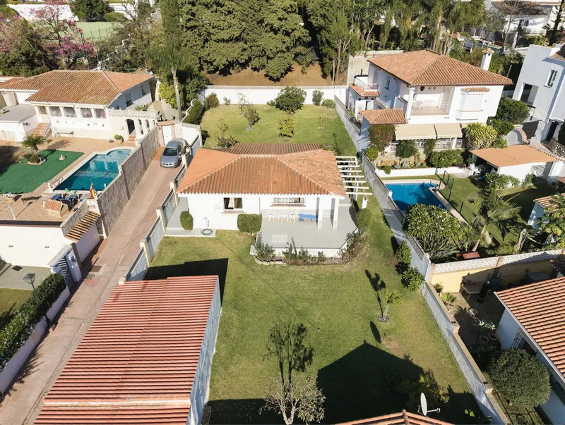 Detached Villa in La Campana
