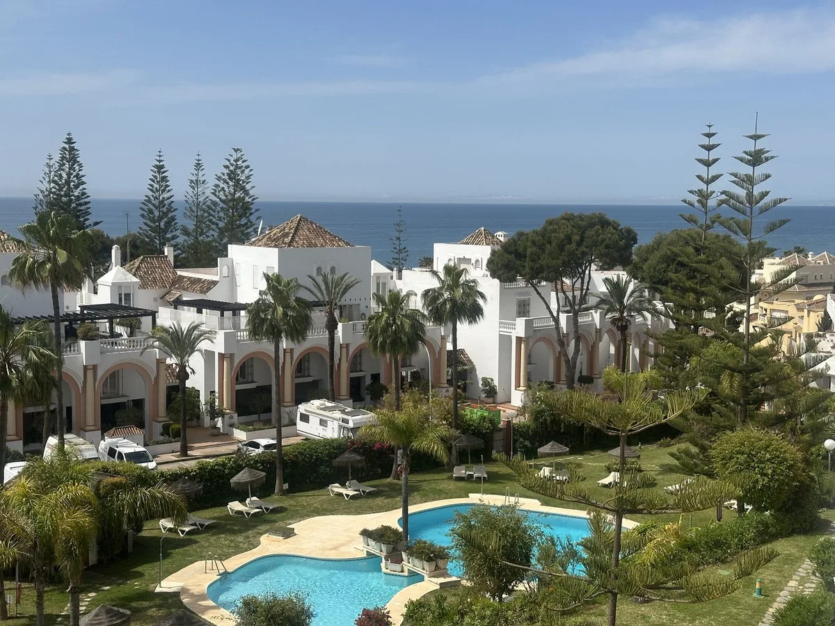Апартамент верхнего этажа in Elviria