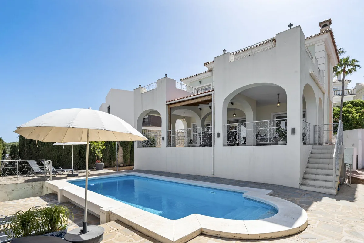 Villa independiente in Cerros del Aguila