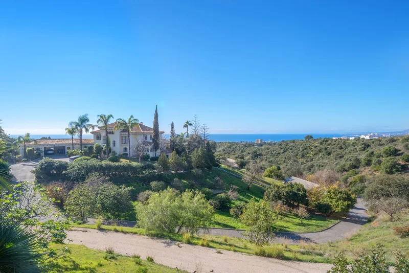 Villa independiente · Altos de los Monteros