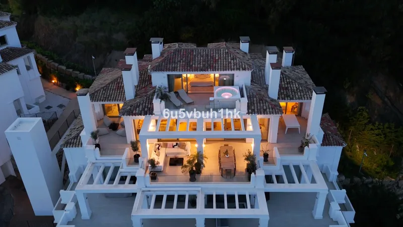 Penthouse i to plan · Nueva Andalucía