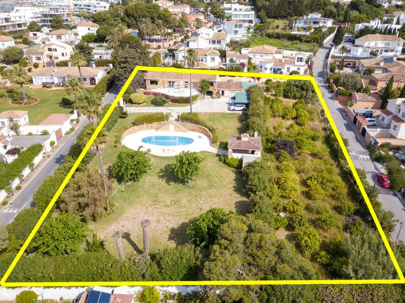 Freistehende Villa · Estepona