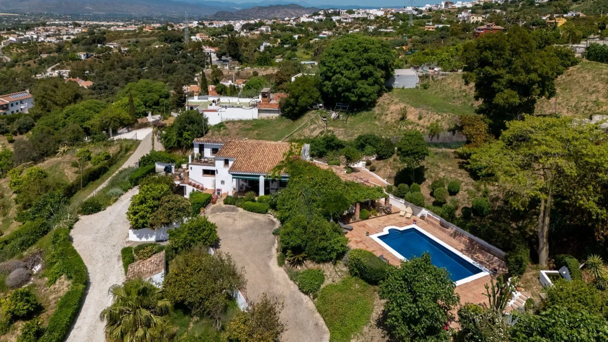 Finca · Cortijo in Alhaurín el Grande
