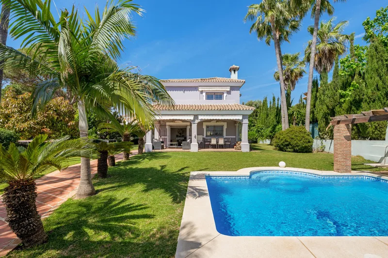 Freistehende Villa · Estepona