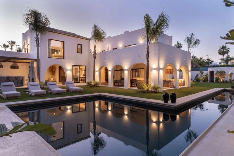 Fritliggende villa · Guadalmina Baja
