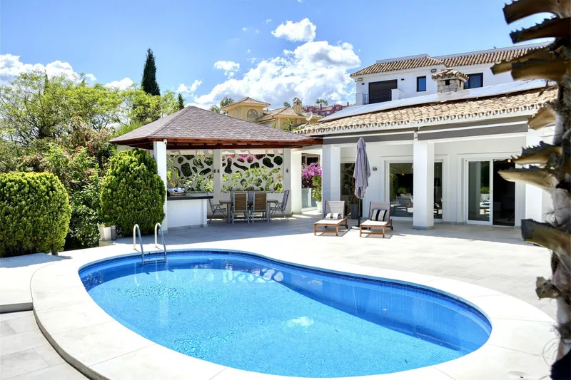 Fritliggende villa · Benahavís