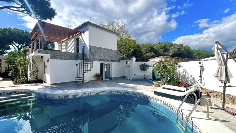 Frittliggende villa · Elviria