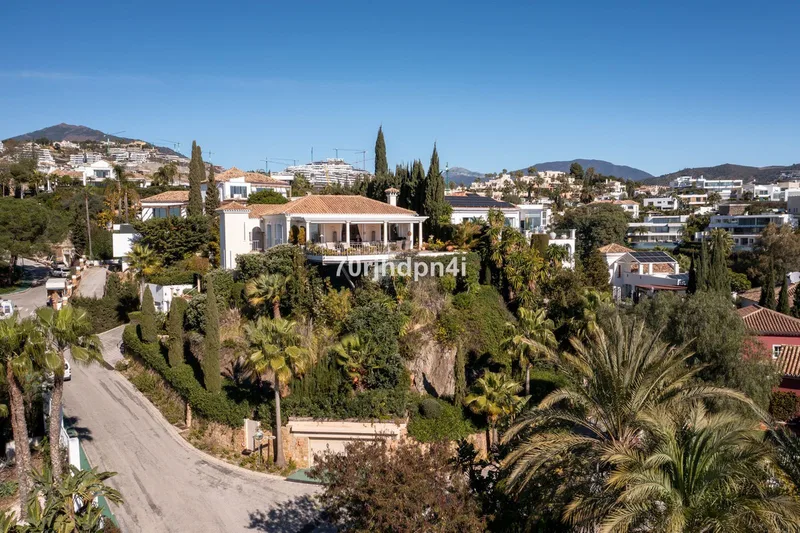 Fritliggende villa · Benahavís